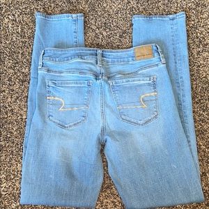 Women’s American Eagle skinny jeans